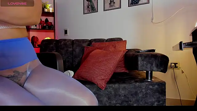 valery 14  online show from April 18, 7:58 pm