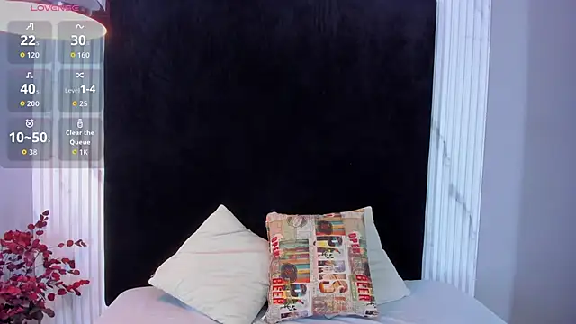 MONIK FOX CR online show from September 23, 7:39 pm