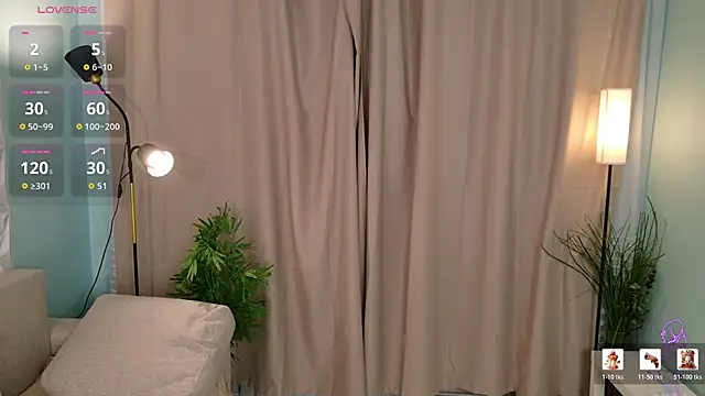 Snapshot of lisabaus chatting on January 13, 7:35 am lisabaus online show from January 13, 7:35 am