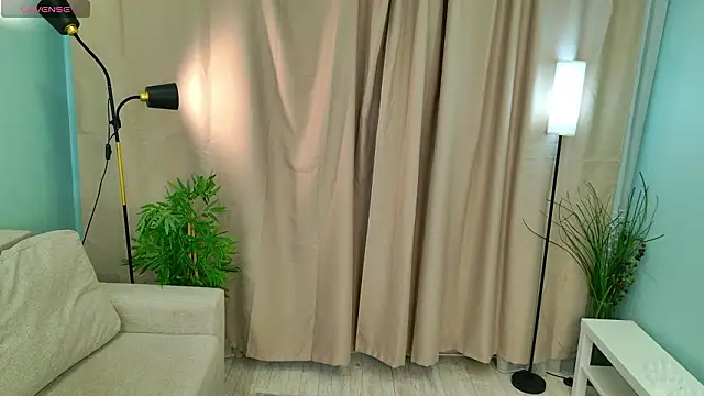 Snapshot of lisabaus chatting on February 9, 7:23 am lisabaus online show from February 9, 7:23 am