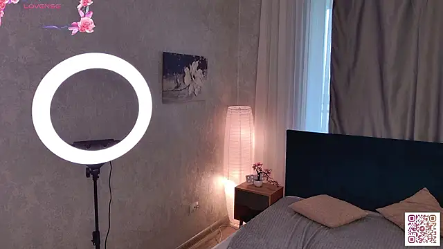 Snapshot of lisabaus chatting on March 5, 6:09 am lisabaus online show from March 5, 6:09 am