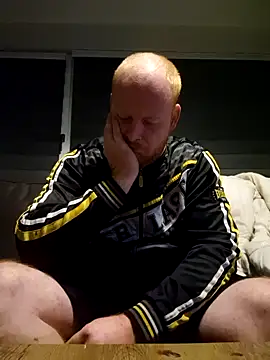 svenni2525 online show from October 13, 10:54 pm