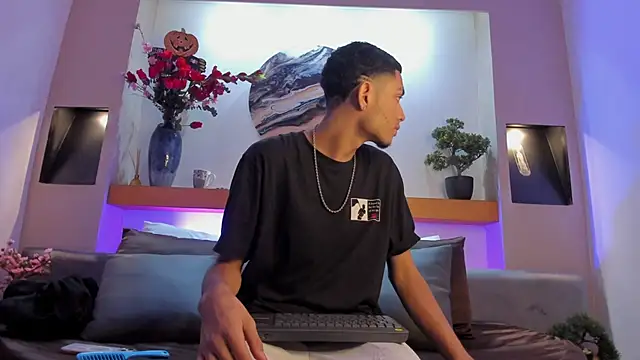 Adonis WB online show from October 11, 8:29 pm