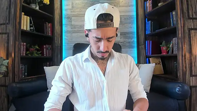 Donovan Desmond online show from October 13, 7:47 pm