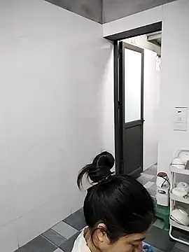 Mie rose online show from November 19, 2:33 am