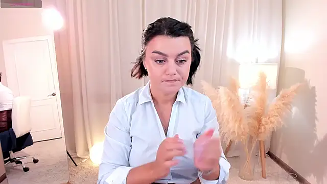 moodberry online show from October 10, 6:45 am