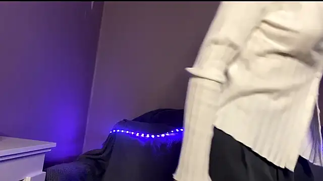 snowy lisa online show from February 19, 11:39 am