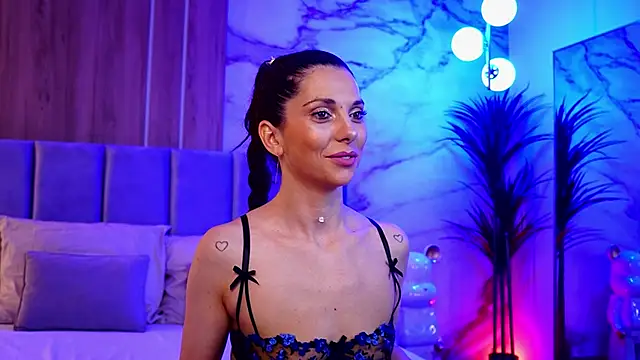 EllyLynn online show from October 30, 8:09 pm