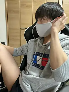 jiji9253 online show from April 8, 1:11 pm