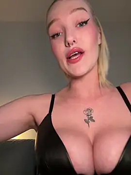 lovecassyrose online show from March 22, 9:56 am