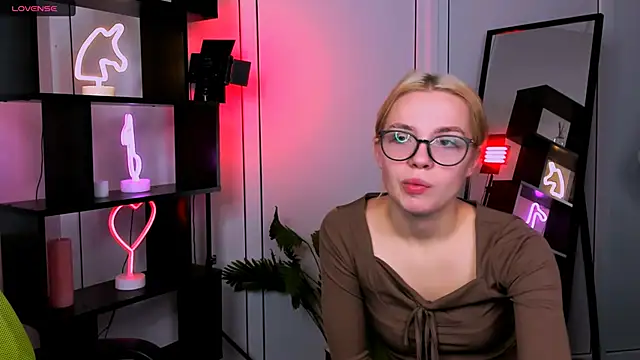 rose style online show from November 12, 6:03 am