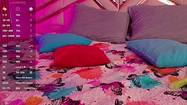 shyblacksweetiee online show from September 11, 2:55 am