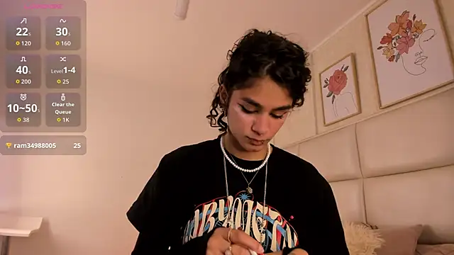 Puffy Hearts online show from October 1, 7:20 pm