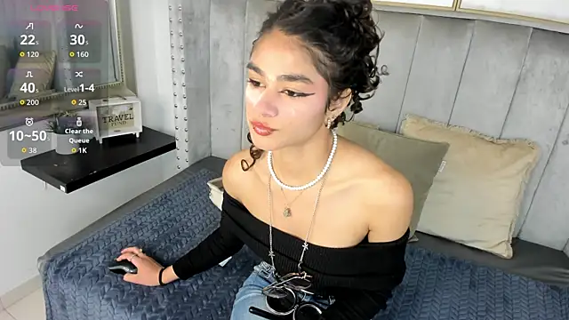 Puffy Hearts online show from October 7, 4:59 pm