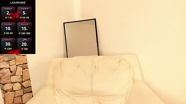 NinaCollinss1 online show from October 31, 5:47 pm