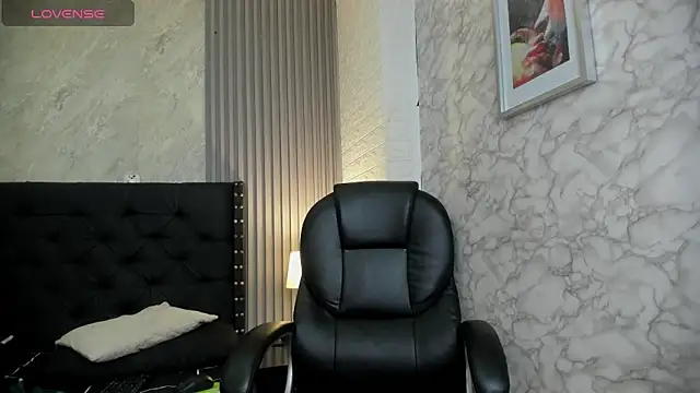 Snapshot of alicy__torres chatting on October 21, 12:17 pm alicy torres online show from October 21, 12:17 pm