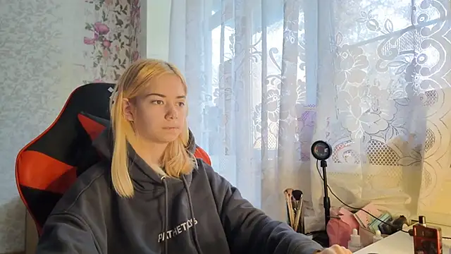 Witching Moon online show from October 9, 7:17 am