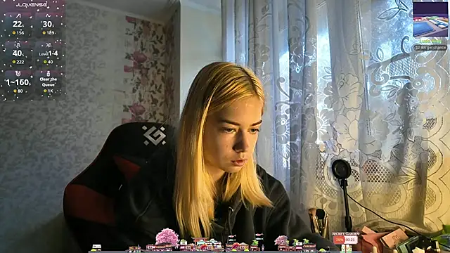 Witching Moon online show from October 13, 8:36 am