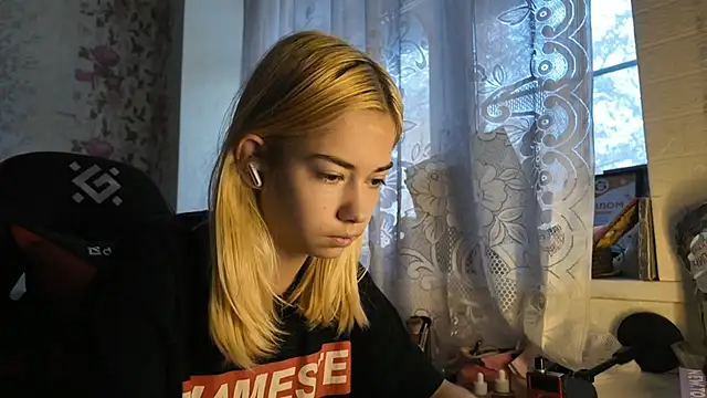 Witching Moon online show from October 24, 7:16 am