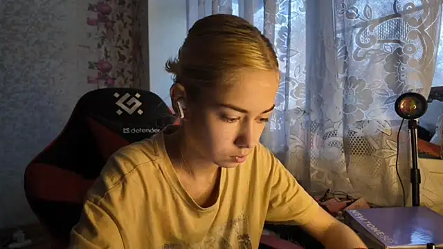 Witching Moon online show from November 1, 8:38 am