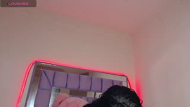 Snapshot of Icyjackson chatting on June 23, 3:48 am Icyjackson online show from June 23, 3:48 am