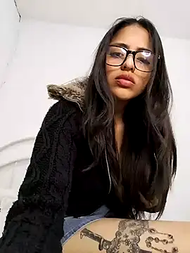 Goddesscut333 online show from February 7, 7:39 pm