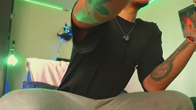 AlphaMasterXxx online show from March 14, 6:24 pm