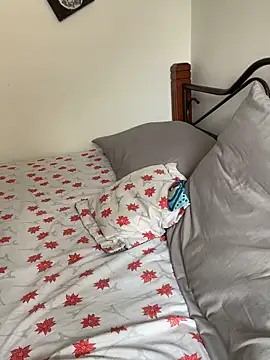 Snapshot of Thegirlofthe1000counts chatting on September 18, 6:32 pm Thegirlofthe1000counts online show from September 18, 6:32 pm