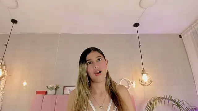 im sofii18 online show from September 23, 7:39 pm