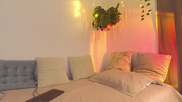 swt helen online show from December 21, 8:49 pm