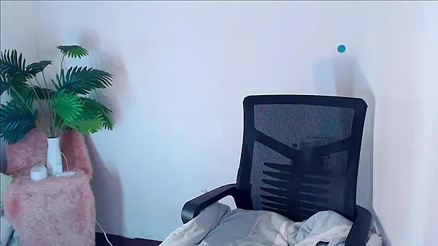 Snapshot of pinkcock_froi2305 chatting on September 13, 6:02 am pinkcock froi2305 online show from September 13, 6:02 am