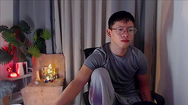 Snapshot of pinkcock_froi2305 chatting on September 29, 1:22 am pinkcock froi2305 online show from September 29, 1:22 am