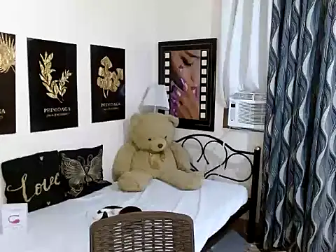 TSbrianaHugeCock online show from December 20, 8:10 am