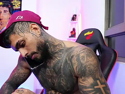 logan hugh8 online show from October 25, 3:36 am