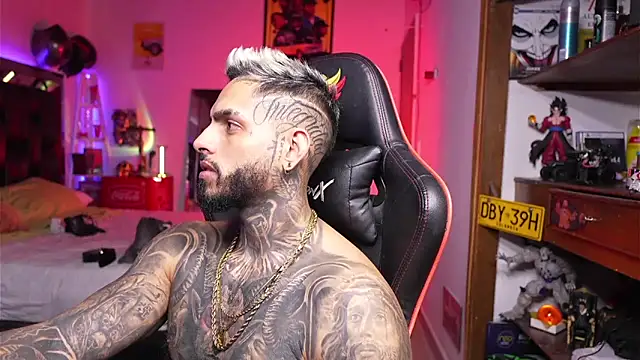 logan hugh8 online show from March 30, 8:43 pm