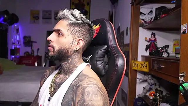 logan hugh8 online show from April 10, 6:07 am