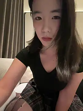 Snapshot of luluya1314 chatting on June 5, 9:48 am luluya1314 online show from June 5, 9:48 am