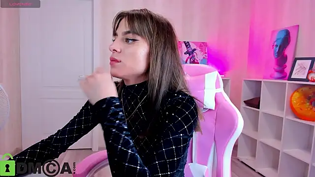 Snapshot of lasly_moon chatting on December 21, 12:40 am lasly moon online show from December 21, 12:40 am