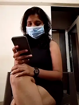 Snapshot of Love_Foreverr12 chatting on October 15, 4:56 am Love Foreverr12 online show from October 15, 4:56 am