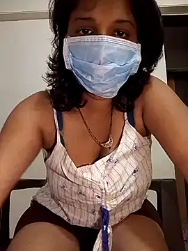 Snapshot of Love_Foreverr12 chatting on November 6, 10:05 am Love Foreverr12 online show from November 6, 10:05 am