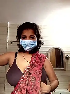 Snapshot of Love_Foreverr12 chatting on November 25, 6:35 am Love Foreverr12 online show from November 25, 6:35 am