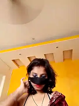 Snapshot of Love_Foreverr12 chatting on December 14, 6:19 am Love Foreverr12 online show from December 14, 6:19 am