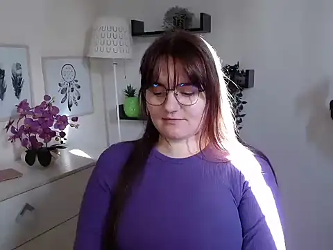 Julie Diamond online show from October 10, 12:37 pm