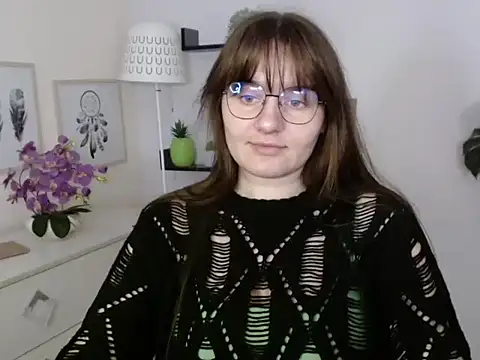 Julie Diamond online show from October 15, 1:22 pm