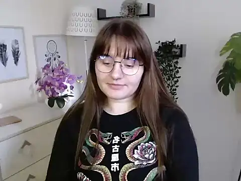 Julie Diamond online show from October 22, 12:27 pm