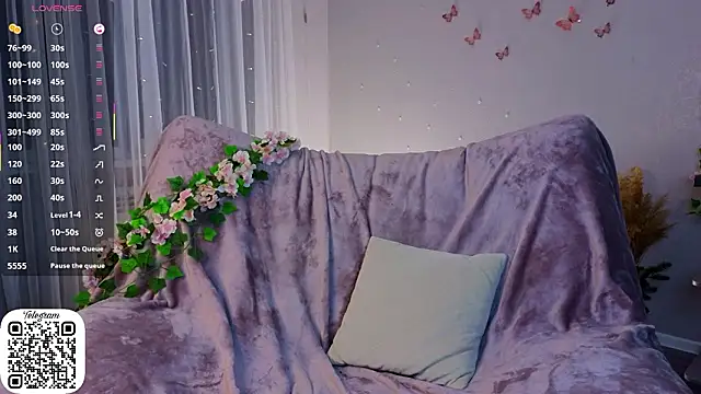 NyxaThorn online show from March 14, 5:29 pm