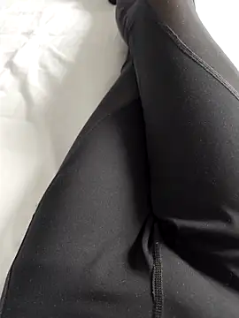 Snapshot of luckylover2024 chatting on February 22, 9:30 am luckylover2024 online show from February 22, 9:30 am