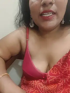 Snapshot of Aunty_Boy_143 chatting on July 28, 6:20 pm Aunty Boy 143 online show from July 28, 6:20 pm