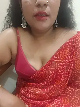 Snapshot of Aunty_Boy_143 chatting on July 28, 7:39 pm Aunty Boy 143 online show from July 28, 7:39 pm