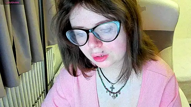 Snapshot of MilisaSweet777 chatting on September 29, 6:57 pm MilisaSweet777 online show from September 29, 6:57 pm